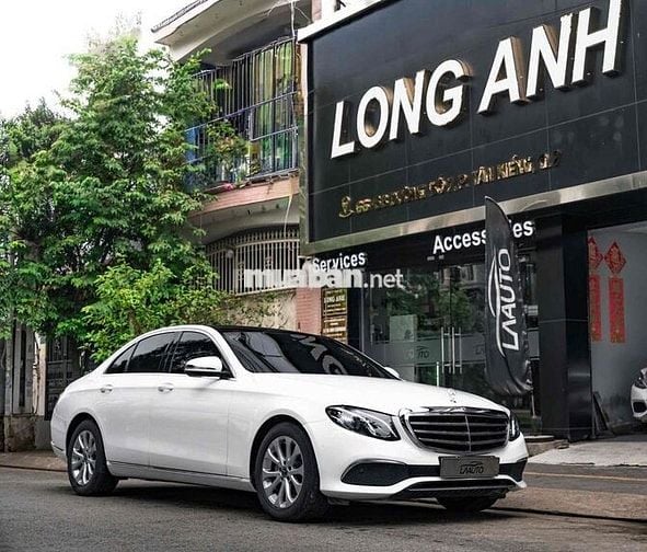 Mercedes E200 ĐKLĐ 2018 - Trắng/Nâu - Zin Đẹp