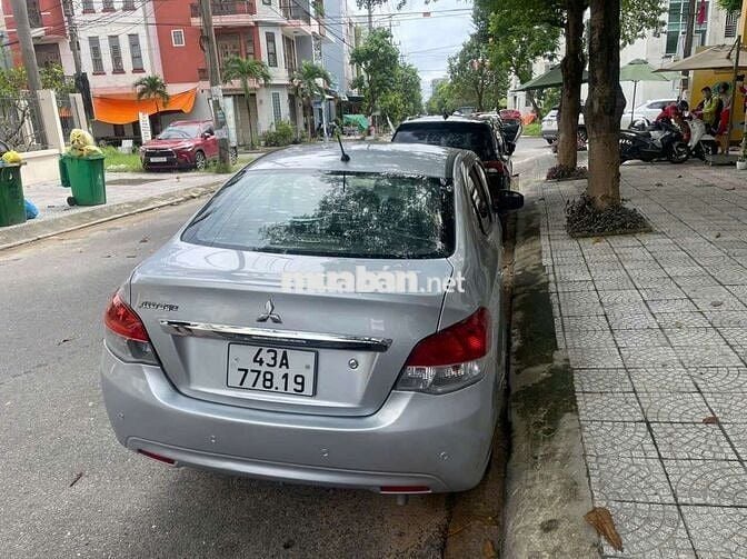 Bán Mitsubishi Atrger đời 2017 xe đẹp máy rin