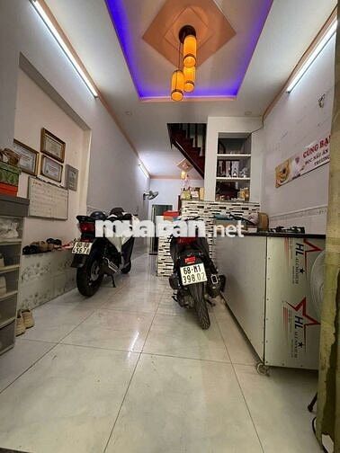 Bán nhà sổ hồng riêng Bà Điểm Hóc môn đ Trần Văn Mười 4 x 10 trệt lầu