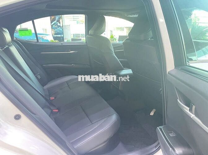 Toyota Camry 2025 2.5HEV TOP 1.377.000.000 vnđ