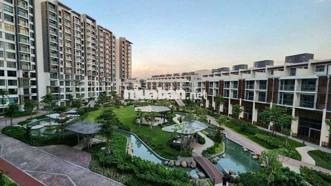 Căn góc cực đẹp 2 ban công tại Celadon Briliant