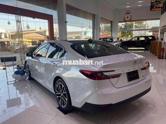Toyota Camry 2025 2.5HEV TOP 1.377.000.000 vnđ