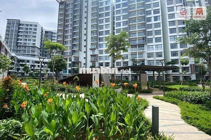 Căn góc cực đẹp 2 ban công tại Celadon Briliant