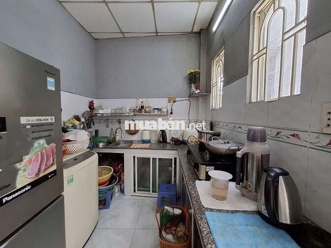 Chính chủ vừa gửi nhà 40m, 2pn gần bến xe an sương đông lân , bà điểm