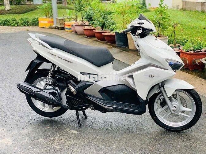 HONDA AB Air Blade 125cc . Đk 2017 - BAO NỢ 6