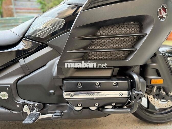 Honda GoldWing F6B bản Deluxe nhập Mỹ 2015