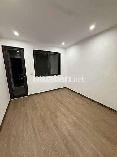 💥 Bán gấp nhà 5 tầng Kim Mã - đẹp gần phố đi lại tiện, giá cả hợp lý