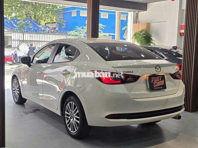 Mazda 2 2021 Luxury 1.5AT, màu trắng,5.000 km