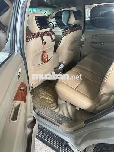 Toyota Fortuner 2009 2.7V 4x4 AT - 290000 km