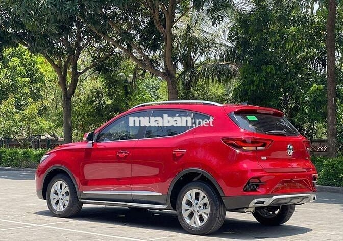 MG ZS 2023 tiết kiệm 100 triệu so với xe mới ra SR