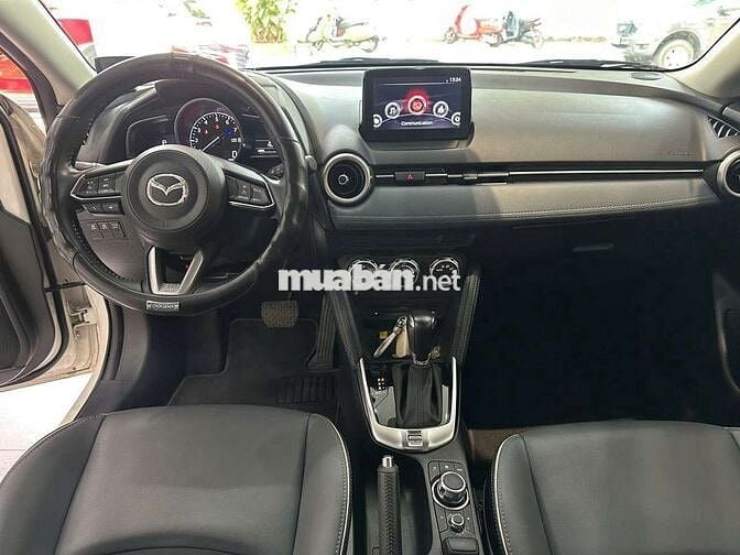 Mazda 2 2021 Luxury 1.5AT, màu trắng,5.000 km
