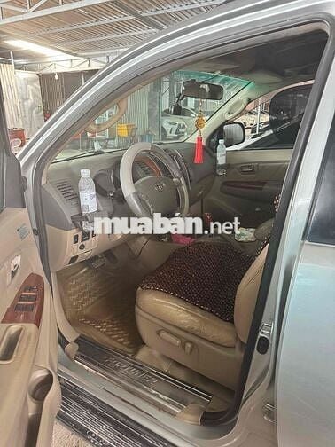 Toyota Fortuner 2009 2.7V 4x4 AT - 290000 km