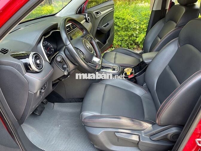 MG ZS 2023 tiết kiệm 100 triệu so với xe mới ra SR