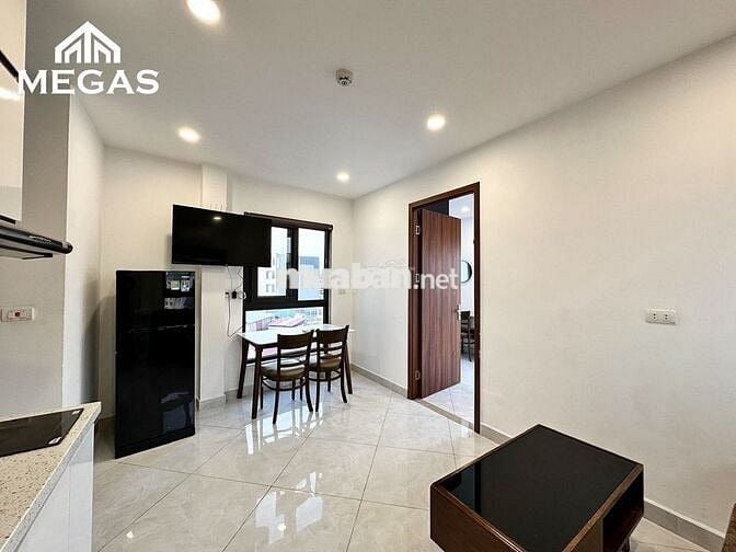 CHO THUÊ CĂN HỘ 1N1K FULL NỘI THẤT BAN CÔNG RỘNG NHIỀU CỬA SỔ