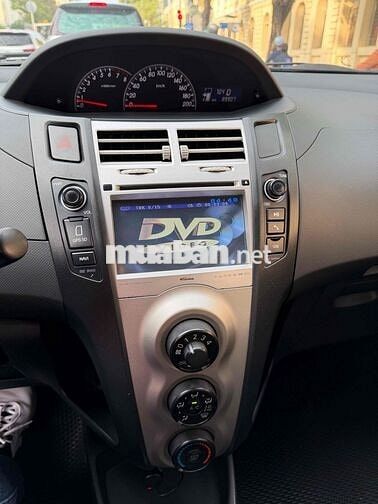 Toyota Yaris cọp 2011