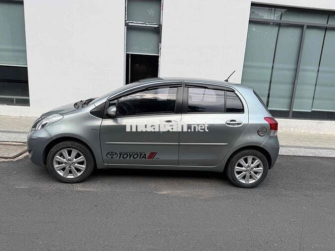 Toyota Yaris cọp 2011