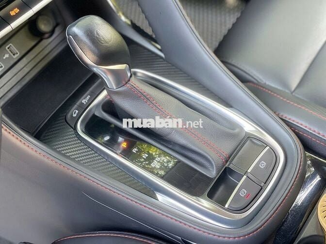 MG ZS 2023 tiết kiệm 100 triệu so với xe mới ra SR