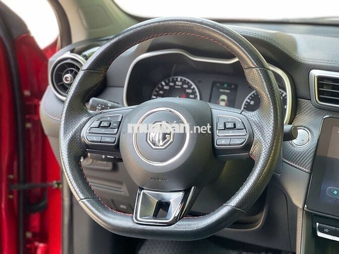 MG ZS 2023 tiết kiệm 100 triệu so với xe mới ra SR