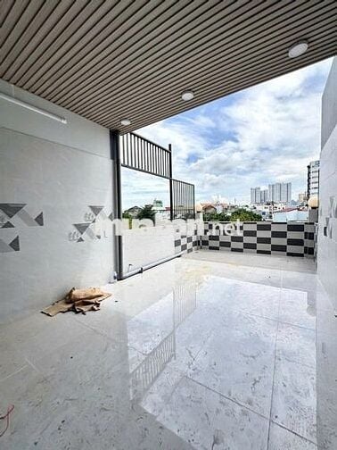 CHO THUÊ NHÀ MT NƠ TRANG LONG QBT, DT 4x20M, TRỆT 2 LẦU, GIÁ 39 TRIỆU