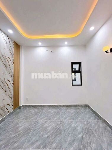 Bán nhà lầu sổ hồng riêng xe hơi trước cửa