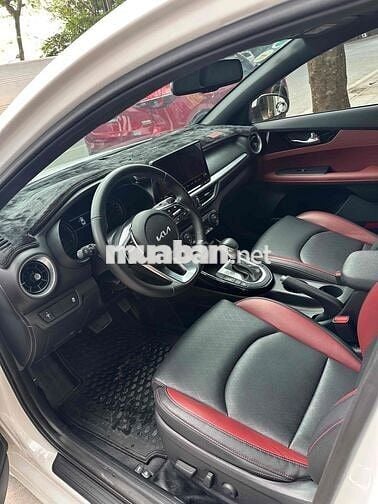 Kia K3 2024 Premium 2.0 AT - 23000 km