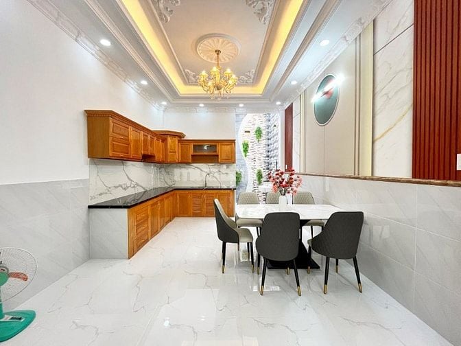 Bán nhà mặt tiền đường nhựa 12m - Cách cầu lớn 5km