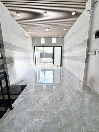 CHO THUÊ NHÀ MT NƠ TRANG LONG QBT, DT 4x20M, TRỆT 2 LẦU, GIÁ 39 TRIỆU