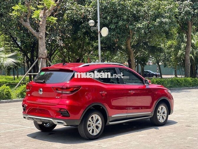MG ZS 2023 tiết kiệm 100 triệu so với xe mới ra SR