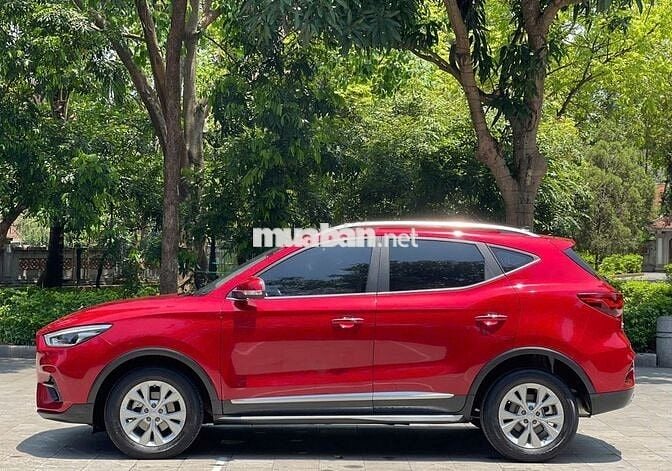 MG ZS 2023 tiết kiệm 100 triệu so với xe mới ra SR