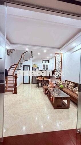 GẦN HỒ TÂY – NGÕ TO NHƯ PHỐ – NHÀ ĐẸP 5 TẦNG FULL NỘI THẤT – Ở NGAY!