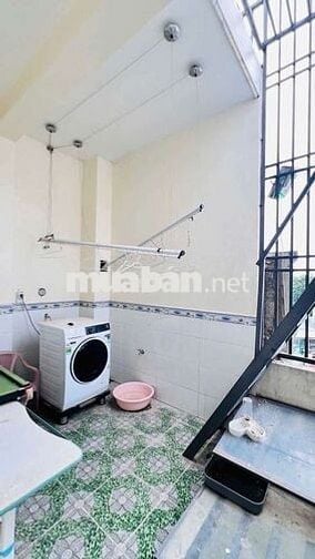 Nhà mới sẵn nôi thất ,4pn 4wc, ôtô vô nhà .đg 7m thông