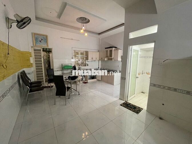 Cho Thuê Nhà Nguyên căn 3 Lầu - Giá 12tr - Có Sân Để OTO - Phước Kiển