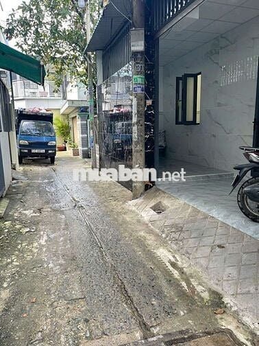 Bán nhà sạch đẹp ở ngay,DT: 7,50 x 11 (79,2m2 full thổ) Giáp Quận 12