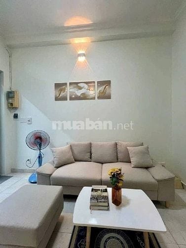 BÁN NHÀ THÍCH QUẢNG ĐỨC P.4 PHÚ NHUẬN SHR 1T2L 3PN