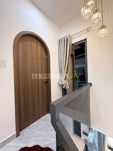 Bán nhà ngay đường Vạn Kiếp, phường 1, Bình Thạnh.Giá: 3Tỷ 650tr, 40m2