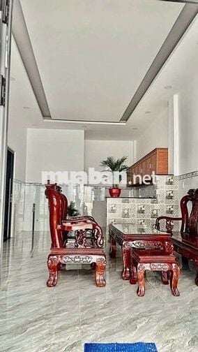 Bán nhà sạch đẹp ở ngay,DT: 7,50 x 11 (79,2m2 full thổ) Giáp Quận 12