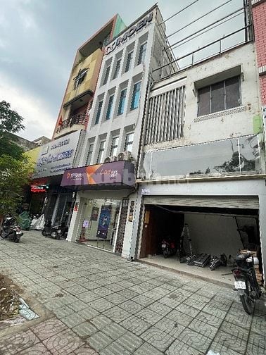 Mặt tiền 5m Sân 70 m lề 7m lý thường kiệt gần Bắc Hải nguyên căn 4Tầng