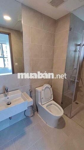 Cần bán Căn West Gate ; 59m2 có nội thất cơ bản; LH xem nhà.