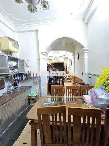 Cần bán gấp nhà Định Công, ngõ thông ô tô tránh view Hồ. DT80m 4T 13tỷ