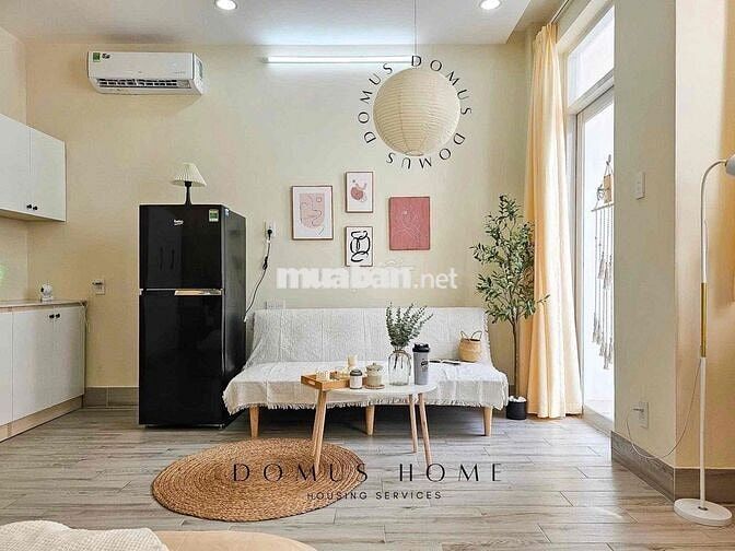 CHO THUÊ CĂN HỘ BAN CÔNG CAO CẤP NGAY TRẦN HƯNG ĐẠO FULL DECOR GIÁ RẺ