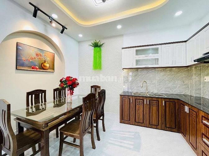 Xoay vốn bán nhà đường số 49 HBC Thủ Đức ,50m2 Giá 2ty560 lh Vân