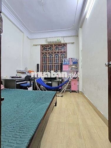 Cần bán gấp nhà Định Công, ngõ thông ô tô tránh view Hồ. DT80m 4T 13tỷ