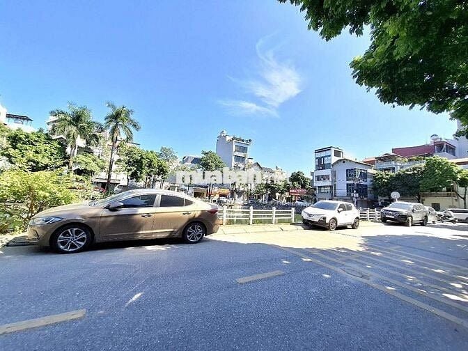 🔥 BÁN NHÀ 6 TẦNG FULL NỘI THẤT - CẠNH HỒ SÀI ĐỒNG - LONG BIÊN 🔥
🏡