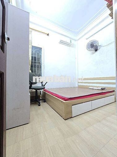 Cần bán gấp nhà Định Công, ngõ thông ô tô tránh view Hồ. DT80m 4T 13tỷ