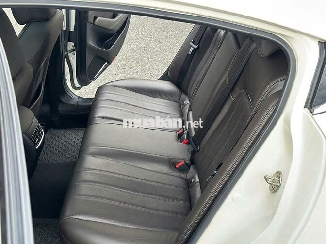 Mazda 6 2020 Premium 2.5 - 37000 km 1 chủ từ đầu