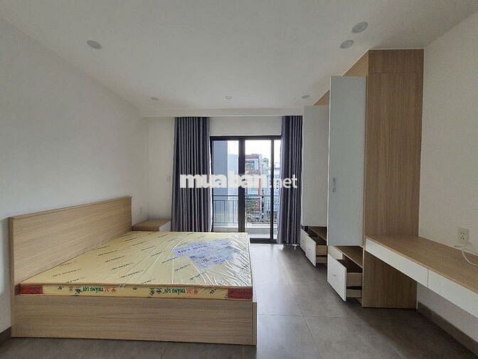 Căn hộ 1 phòng ngủ, mới sạch sẽ, full nội thất cao cấp