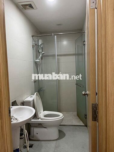 Cho thuê căn hộ studio 44m2 tầng trung view Landmard