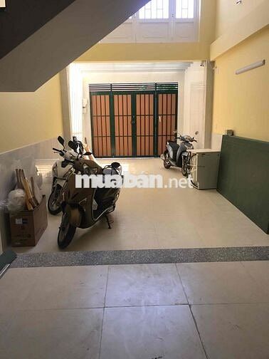 Phòng mới xây xong mặt tiền đường Bông Sao P.5, Q.8