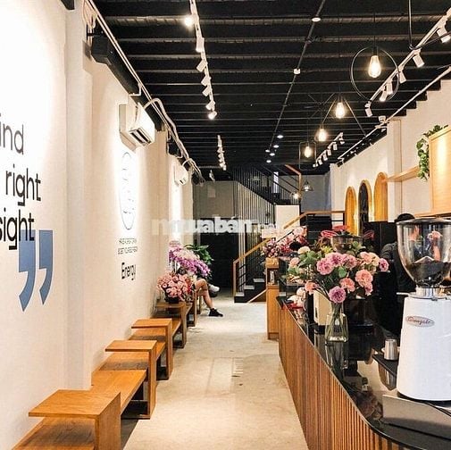 1 trệt 2 lầu suốt mặt tiền Phạm Ngũ Lão khu VIPP Quận 1