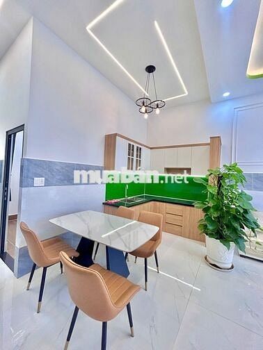 NHÀ CẤP 4 CHÍNH CHỦ SỔ HỒNG RIÊNG GIÁ 1 TỶ 650 TRIỆU (KHÔNG PHÁT SINH)